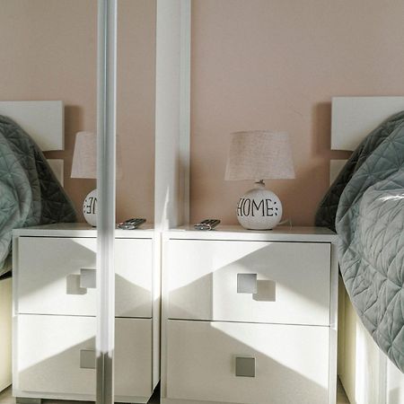 M&M Apartment Oradea Eksteriør bilde