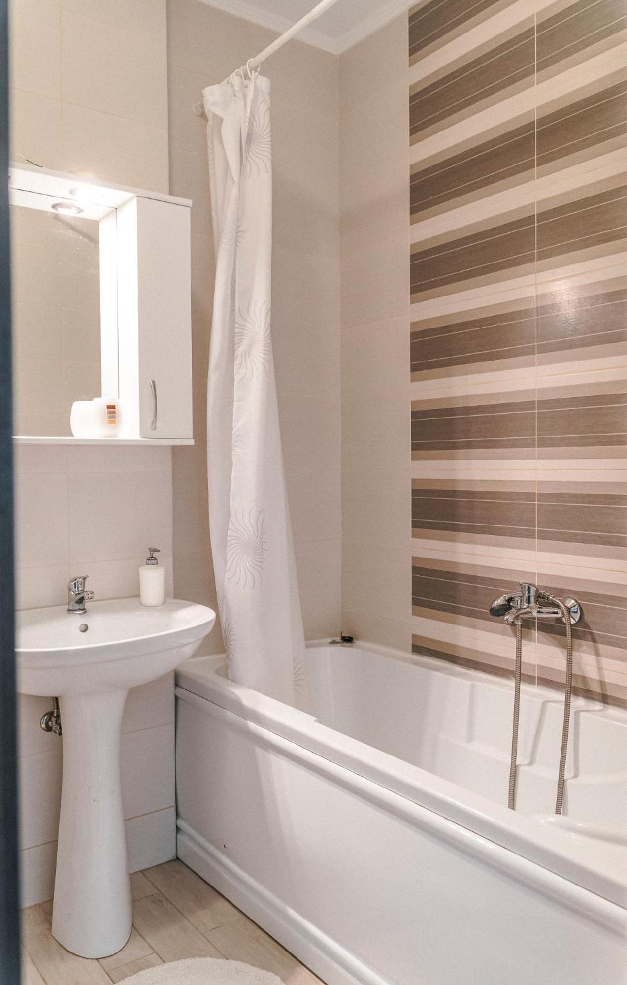 M&M Apartment Oradea Eksteriør bilde
