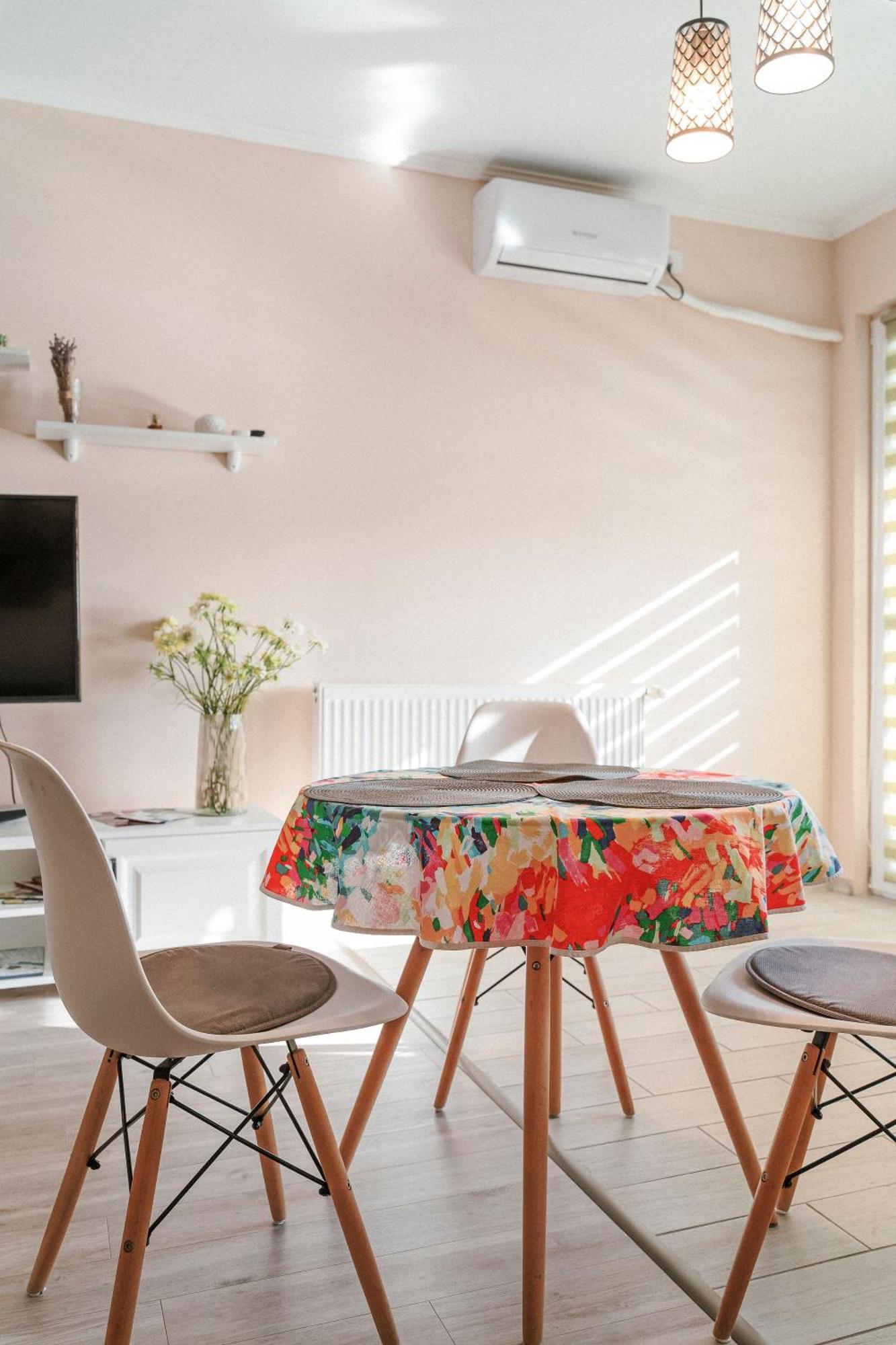 M&M Apartment Oradea Eksteriør bilde